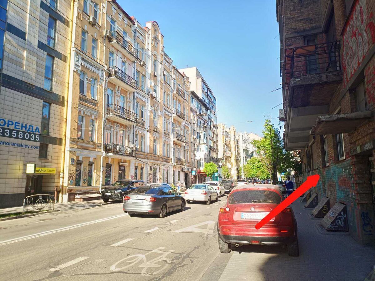 Продається квартира Київ, Шевченківський, Велика Житомирська, 17 фото 1 Продається квартира Київ, Шевченківський, Велика Житомирська, 17 фото 1