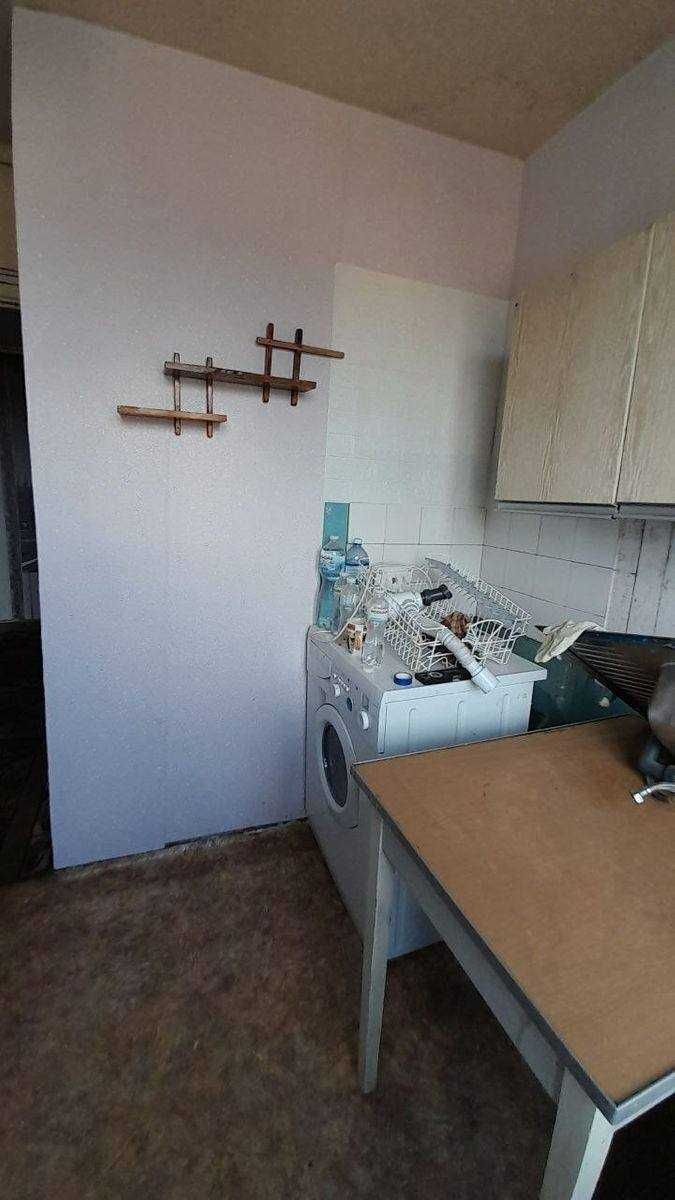   , , , 27  1