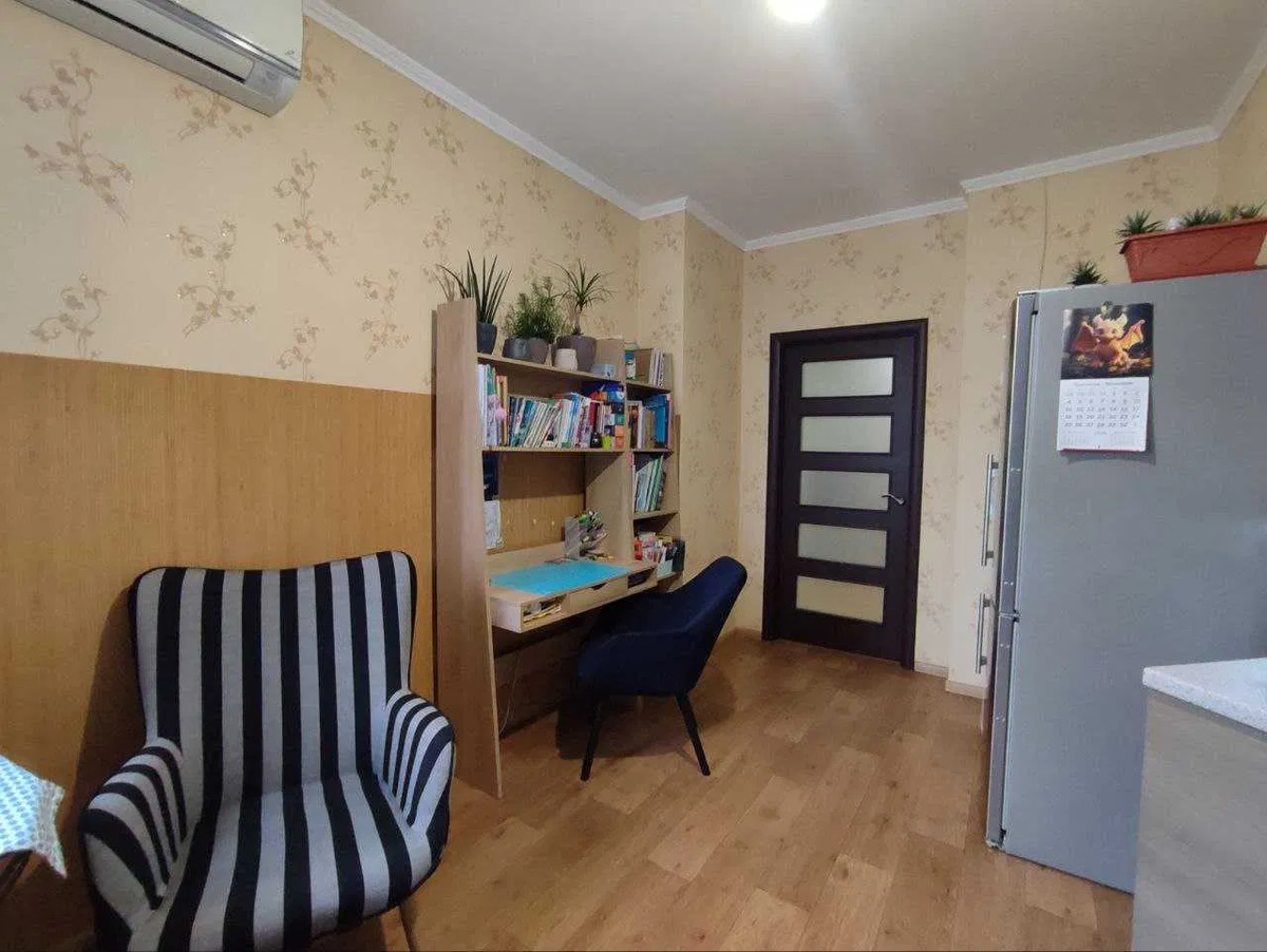 Продається квартира Київ, Голосіївський, Сапнрно-Слобідська, 10, м. Деміївська фото 1 Продається квартира Київ, Голосіївський, Сапнрно-Слобідська, 10, м. Деміївська фото 1