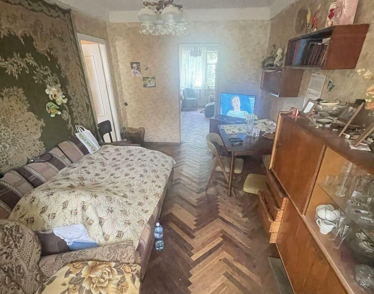   , ,  , 24, .   1