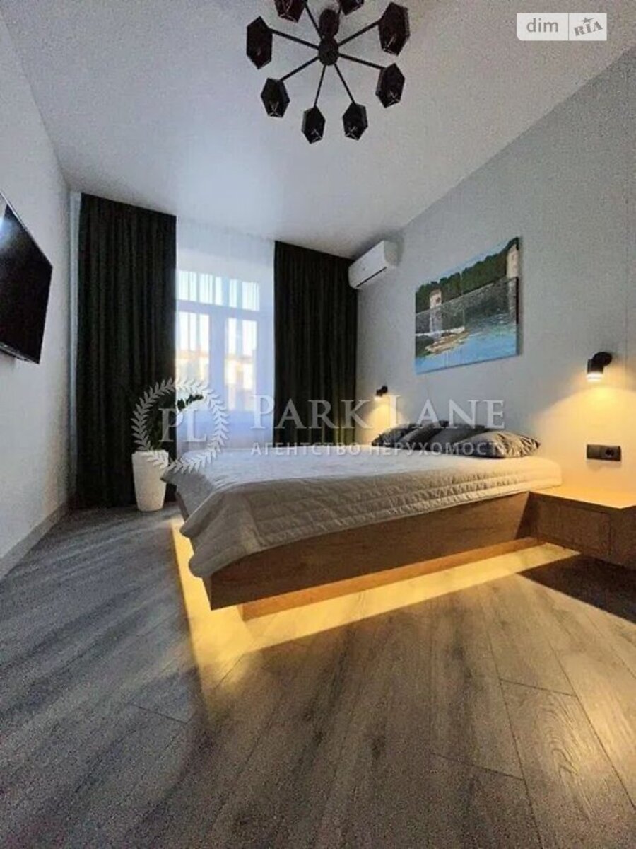 Продається квартира Київ, Подільський, Щекавицька, 30/39 фото 1 Продається квартира Київ, Подільський, Щекавицька, 30/39 фото 1
