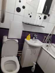   , ',   4  1, .   7