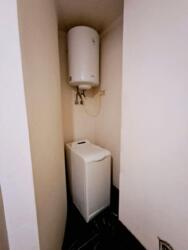   , , ,  , 8  9