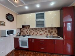   , , ,  ,   (  ), 83  4