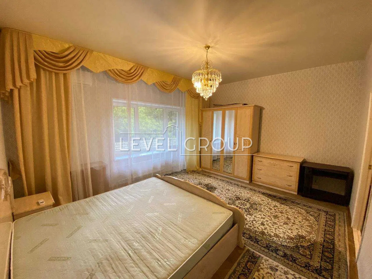 Продаж 2=кімнатної квартири в Феофанії фото 1 Продаж 2=кімнатної квартири в Феофанії фото 1
