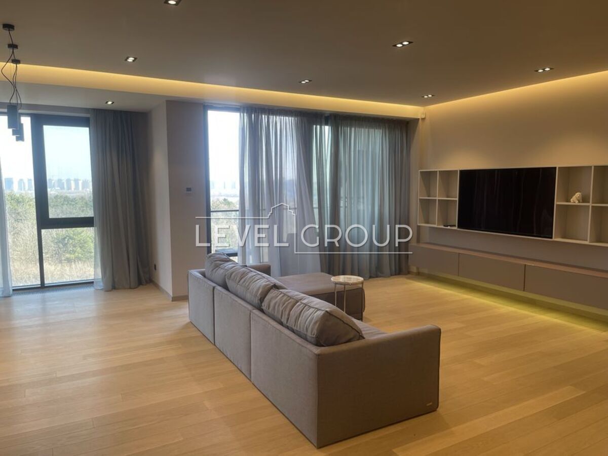 ������ 4-������� VIP �������� | ���������, 15 | �������� | The Garden ���� 1