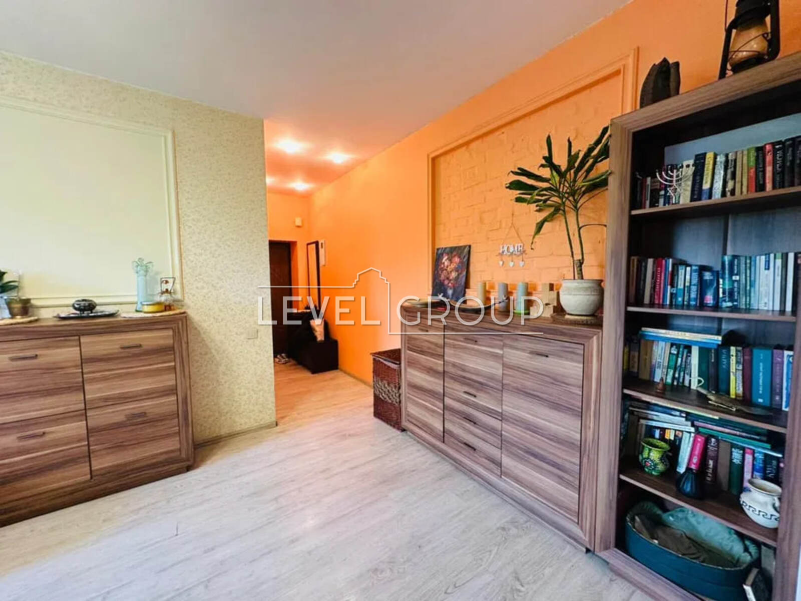 2-�� �������� � �������� �� �������, ���������, ��������� ���.������� 2/20 ���� 1