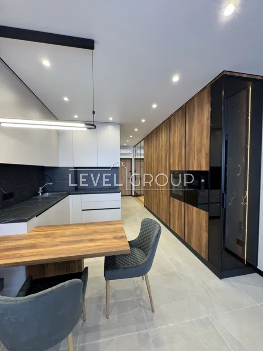 Продаж квартири у ЖК 'Варшавський-3' фото 1 Продаж квартири у ЖК 'Варшавський-3' фото 1