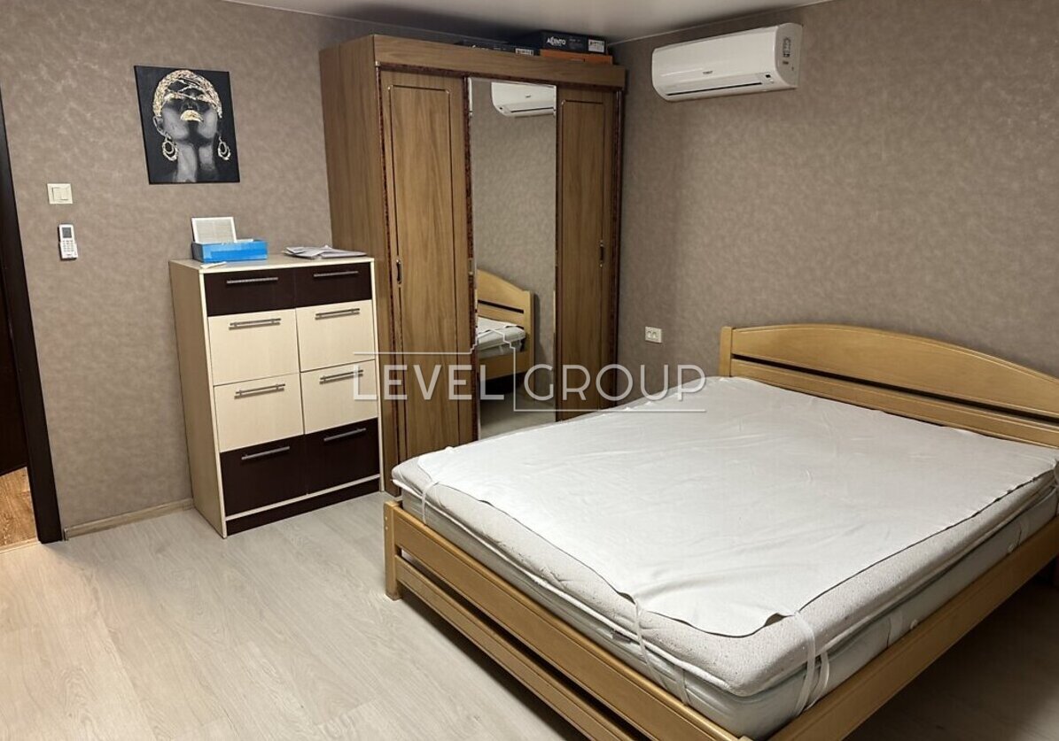 ��������� 1-������� �������� �� ���������� ����� � ������ ������ (����� 6�). ���� 1