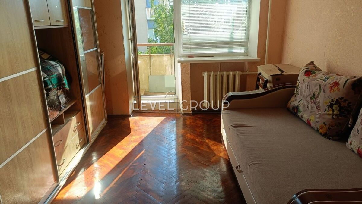 Продаж 4-х кімнатної квартири по вул. Слов'янська, 28. фото 1 Продаж 4-х кімнатної квартири по вул. Слов'янська, 28. фото 1