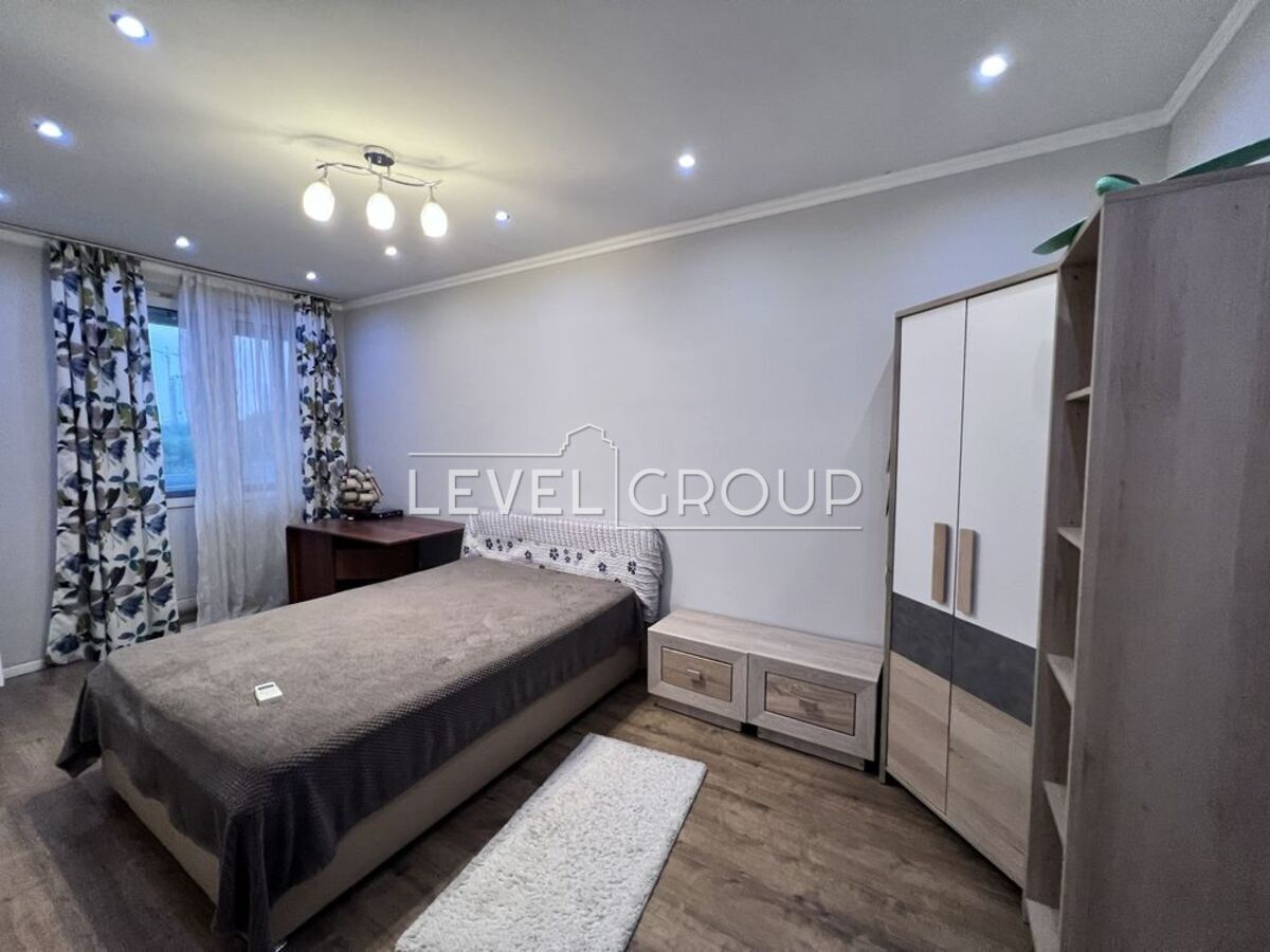 Продам 2 кім квартиру, 62м, м. Деміівська, вул. Феодосійська 1а. фото 1 Продам 2 кім квартиру, 62м, м. Деміівська, вул. Феодосійська 1а. фото 1