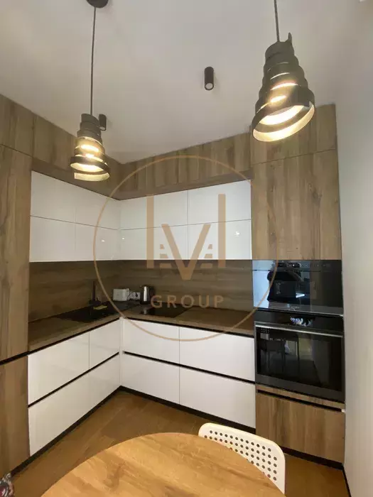 2  70 .   Podil Plaza & Residence    1