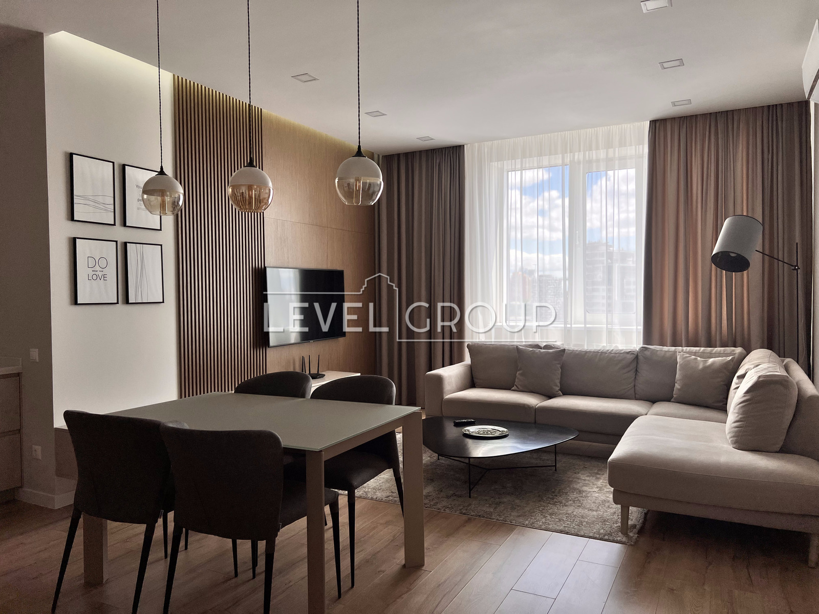 Євро двокімнатна квартира. ЖК Royal Tower фото 1 Євро двокімнатна квартира. ЖК Royal Tower фото 1