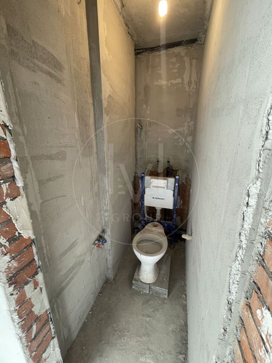 Кадетський Гай вул., 12
