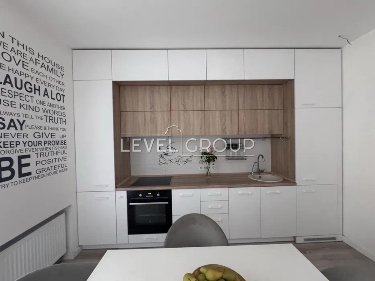 Продаж 3к кв в ЖК Комфорт Таун 83м2 фото 1 Продаж 3к кв в ЖК Комфорт Таун 83м2 фото 1