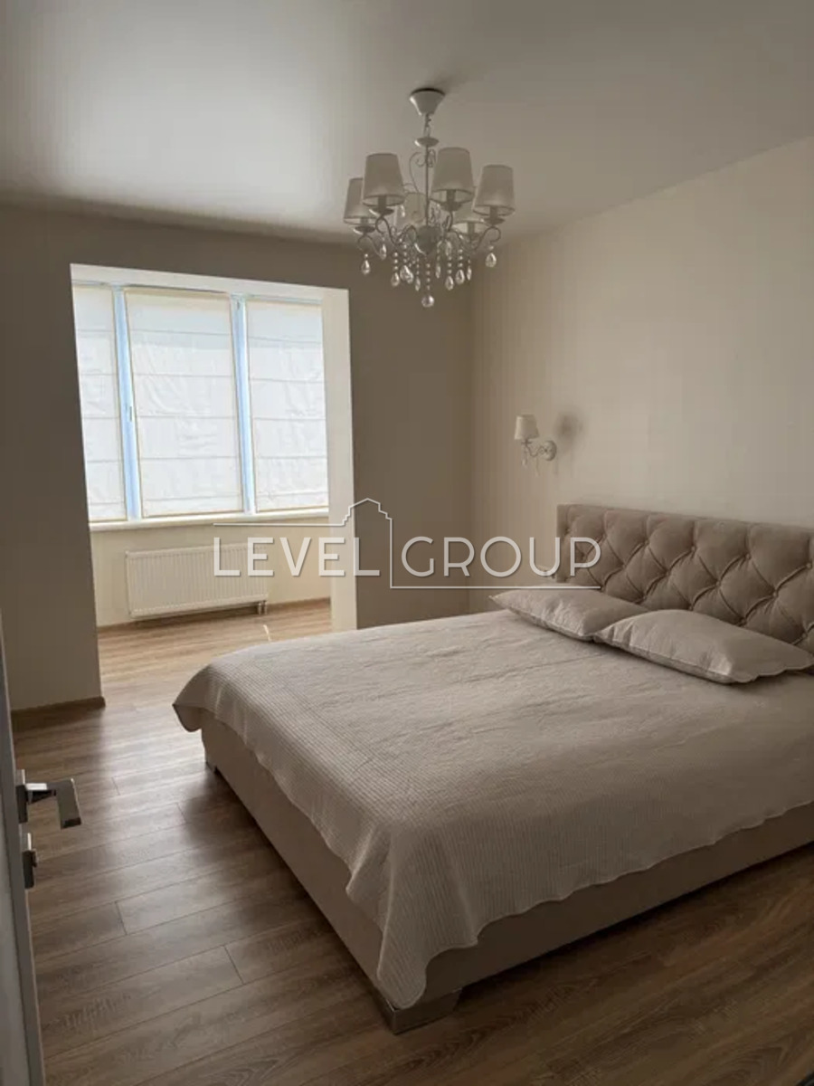 Пропонується до продажу двокімнатна квартира в житловому комплексі Софіївський квартал за адресою: вул. Академіка Шалімова 65А. фото 1 Пропонується до продажу двокімнатна квартира в житловому комплексі Софіївський квартал за адресою: вул. Академіка Шалімова 65А. фото 1