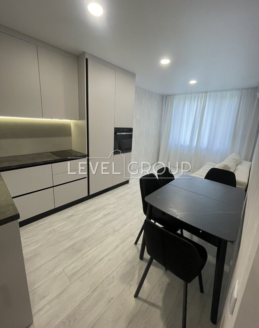 ������ ������� �������� � ������������� �������� � �� �Svitlo Park�, ���� 1