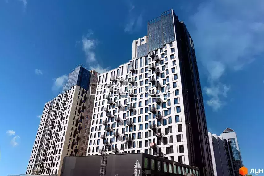  3-    TRIIINITY  1