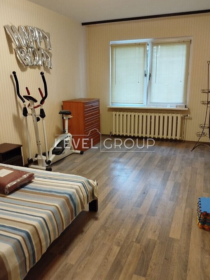 Продаж 4-кімнатної квартири по вул. Милославській фото 1 Продаж 4-кімнатної квартири по вул. Милославській фото 1