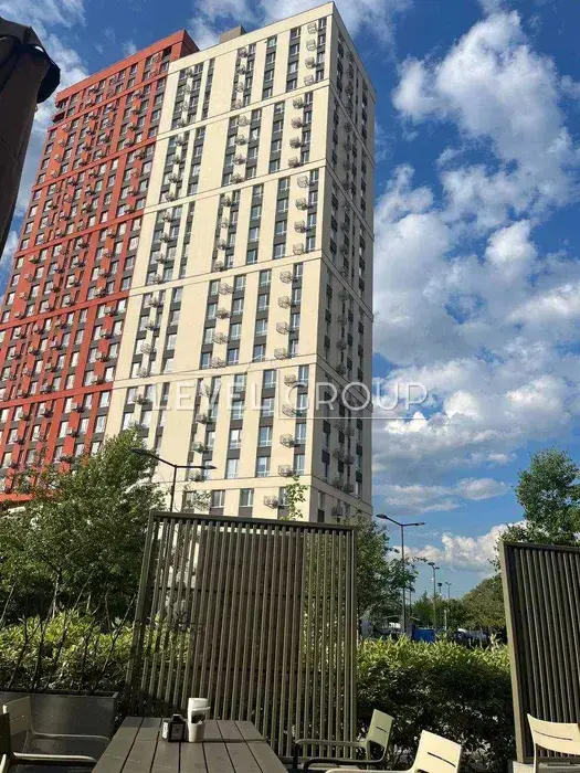 ������ 2-������� �������� � ��������� �������� 70�2 �� Svitlo Park �������� ���� 1