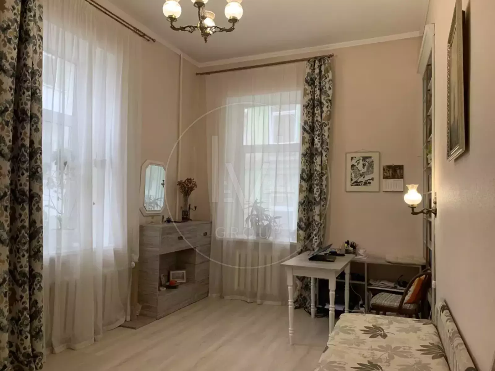  3-    !  1