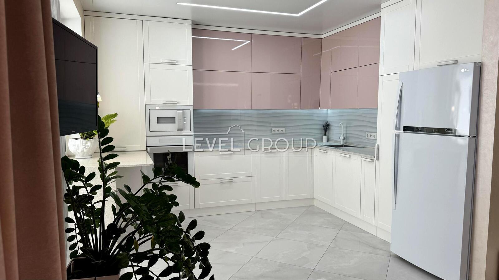 Продам квартиру ЖК Кришталеві джерела Київ, Метрологічна вул. фото 1 Продам квартиру ЖК Кришталеві джерела Київ, Метрологічна вул. фото 1