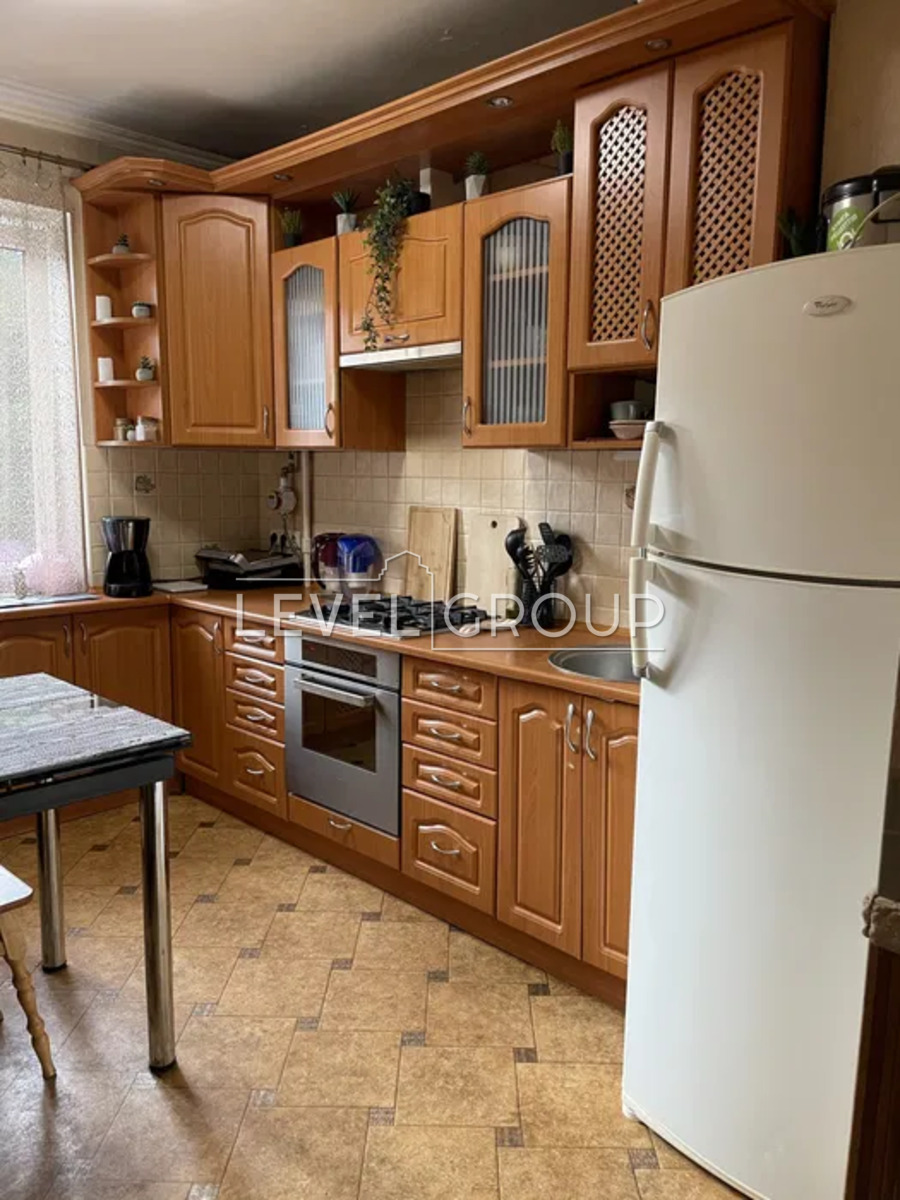 Продаж 3-кімнатної квартири, Святошино, вул. Синьоозерна 4А фото 1 Продаж 3-кімнатної квартири, Святошино, вул. Синьоозерна 4А фото 1