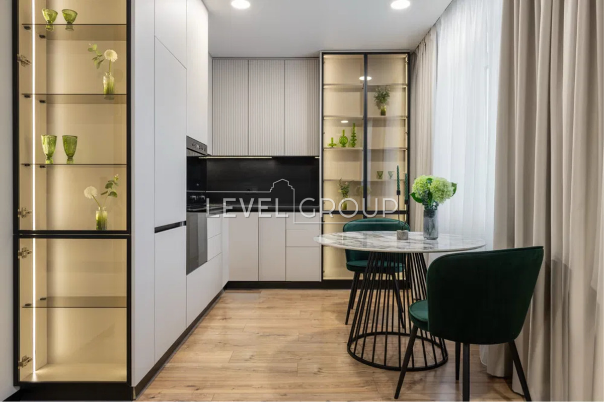 ������ 3� �������� (����) � �� ��������� ���� 1