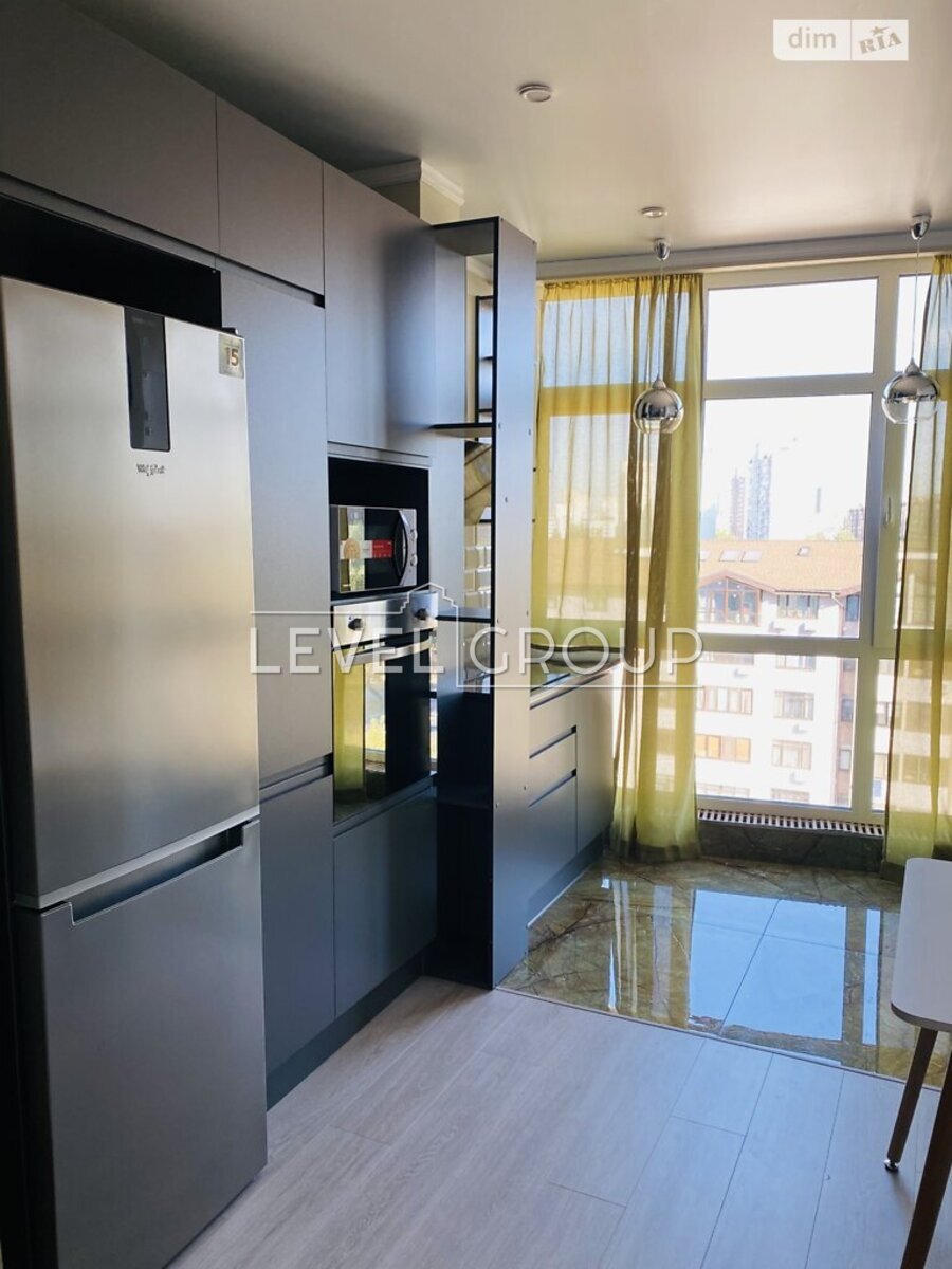 ������ 1-������� �������� � �� IL Patio ���� 1