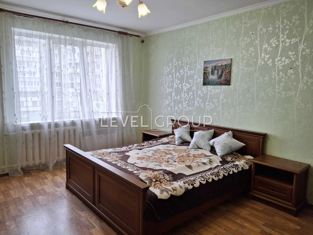Продаж 3-кімнатної квартири по вул. Оноре де Бальзака фото 1 Продаж 3-кімнатної квартири по вул. Оноре де Бальзака фото 1
