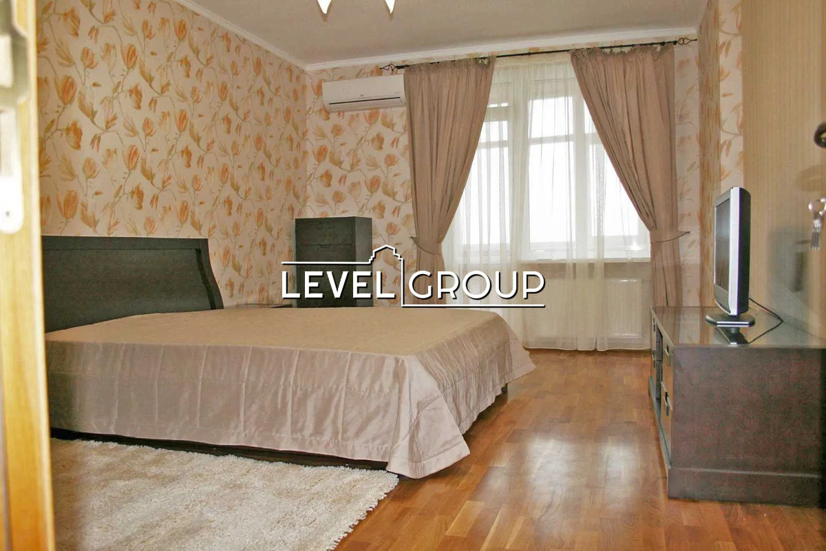 Продаж 3-к з ремонтом 120м2 Киев, Львовская 22. метро Житомірська фото 1 Продаж 3-к з ремонтом 120м2 Киев, Львовская 22. метро Житомірська фото 1