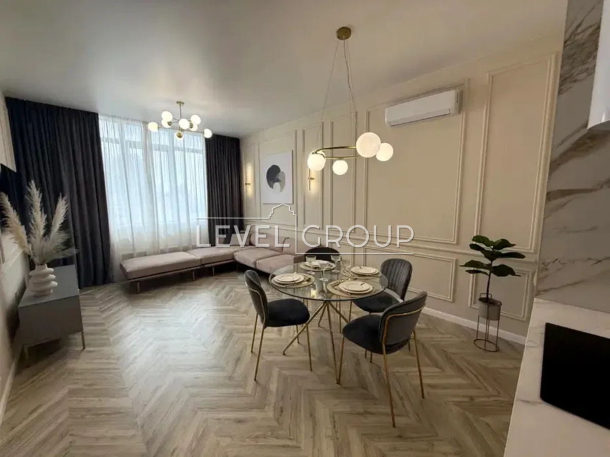 Пропонується до продажу 2-кімнатна дизайнерська квартира в ЖК Новопечерські Липки. фото 1 Пропонується до продажу 2-кімнатна дизайнерська квартира в ЖК Новопечерські Липки. фото 1