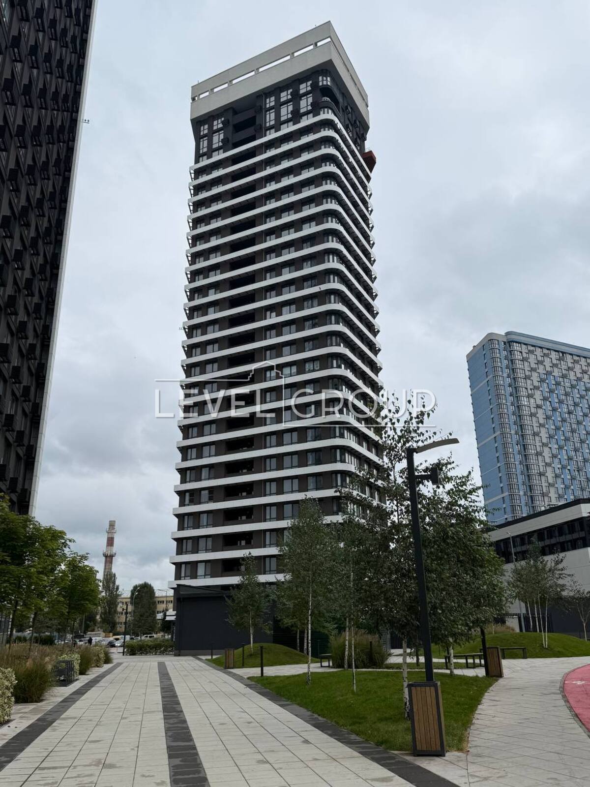 Продається простора 3-кімнатна квартира площею 97 м² в одному з найкращих ЖК на Лівому березі. З чудовим видом! фото 1 Продається простора 3-кімнатна квартира площею 97 м² в одному з найкращих ЖК на Лівому березі. З чудовим видом! фото 1