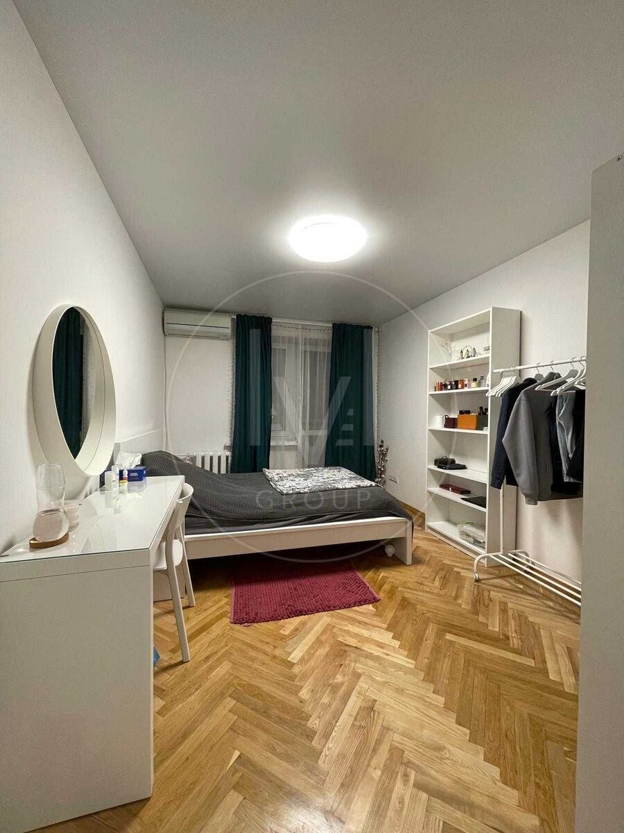 Khoryva str.