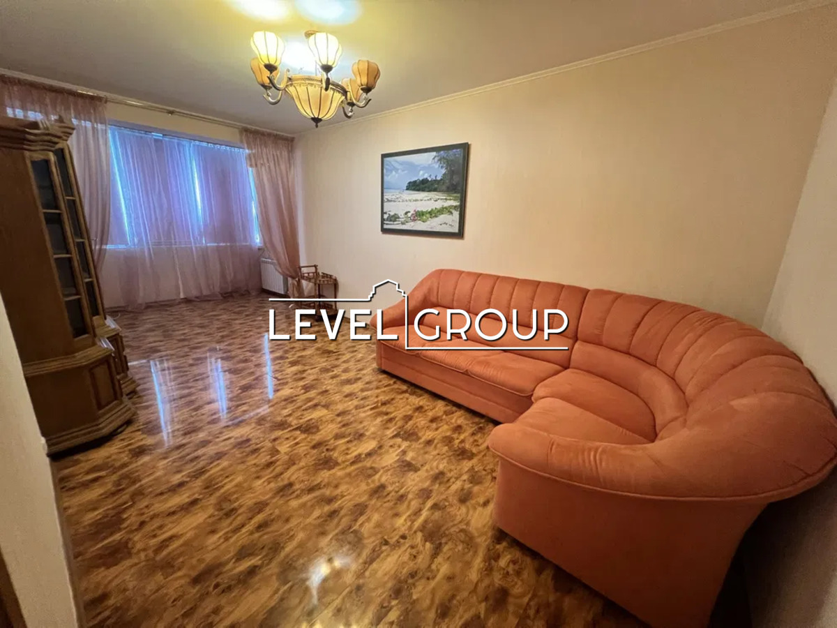 Продаж 3 кім. кв. метро Теремки, просп. Глушкова будинок 39. фото 1 Продаж 3 кім. кв. метро Теремки, просп. Глушкова будинок 39. фото 1