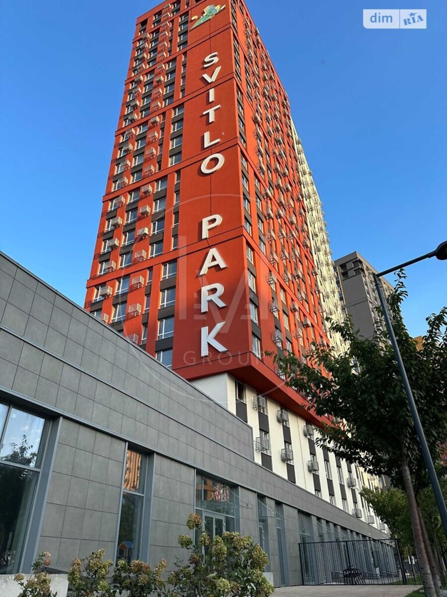  1-    Svitlo Park  1