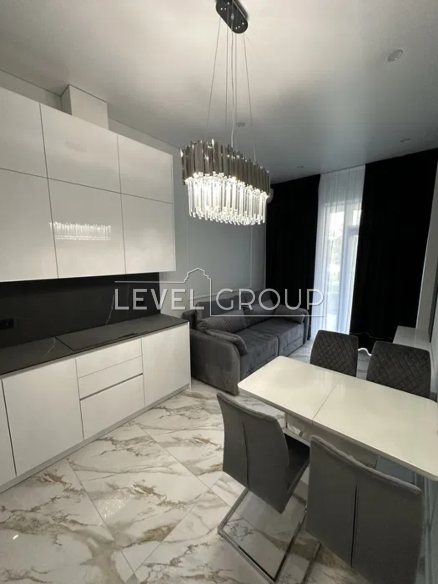 ������� 2-� � ���������� �������� �� ������� �������� �� Park Lake City ���� 1