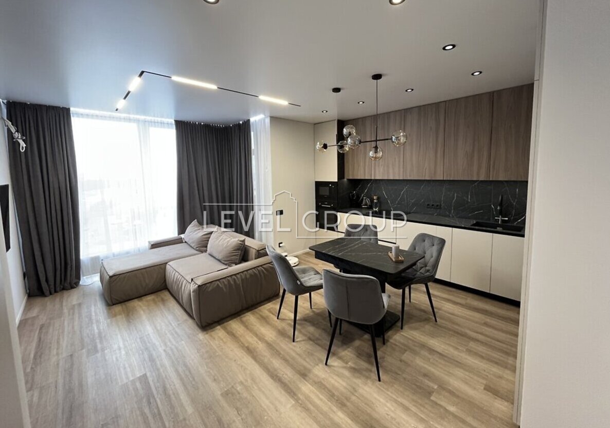 ������ ���������� 2������� �������� � ����������� ��Paradise Avenue. ���� 1