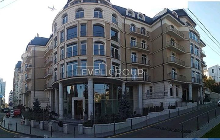 ������ �������� 376�2, �� Renaissance Residence, ��. �����������, 4 ���� 1