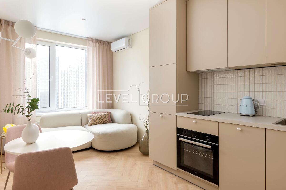 ������ �������� 1-� ������� (43 ��.�.) �������� � ����� ����� �� ��������� ���� 1