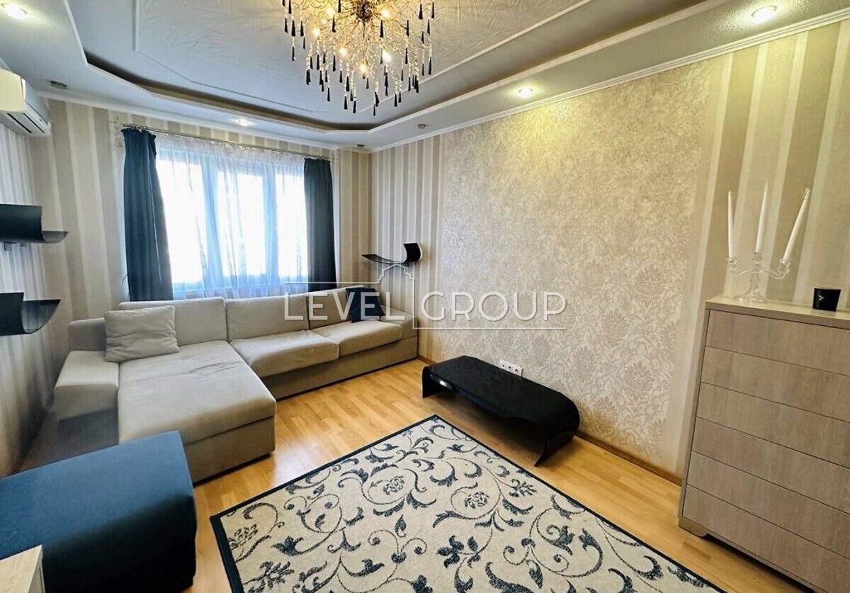 ����������� ������� �������� �� 8 ������ ��������� ������ 108��.�. �� ������� ��������� ����, 56. ���� 1