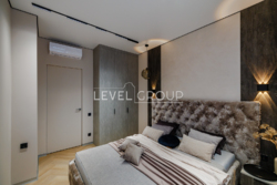  2-()       Crystal Park Tower  15