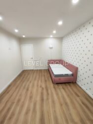 ����������� �� ������� ������� �� �������� 2-������� �������� � ��������� ������ �������, ������ �� 7-8 ������ ���� �� ����� ˳���������. ���� 8