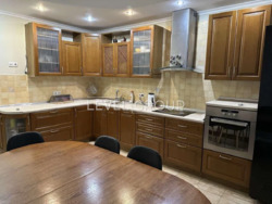 Простора та світла 3-кімнатна квартира площею 105 м² у сучасному будинку на Позняках. фото 7 Простора та світла 3-кімнатна квартира площею 105 м² у сучасному будинку на Позняках. фото 7