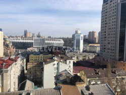Продаж квартири з частковим ремонтом, вид з вікон на НСК Олімпійський фото 2 Продаж квартири з частковим ремонтом, вид з вікон на НСК Олімпійський фото 2