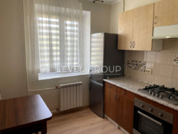 ������ 1-������� �������� ���. ��������, 21 (10�15 �� ���� �� ����� ���������) ���� 25