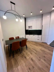  2       Manhattan City ( ѳ)  5