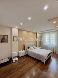 ���������� ���., 10 �� ������� �������� 3-������� �������� ������ 140,1 �2! ���� 9