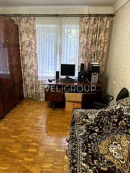 Пропонується до продажу простора 3-кімнатна квартира (72.6 м²) на 2-му поверсі на Лісовому проспекті, 4-А (будинок 1970 року, чеський проєкт). фото 3 Пропонується до продажу простора 3-кімнатна квартира (72.6 м²) на 2-му поверсі на Лісовому проспекті, 4-А (будинок 1970 року, чеський проєкт). фото 3