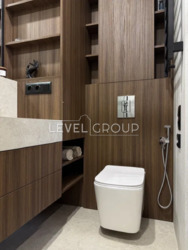 ����������� �� ������� ������� �������� ������ 42 �² (4 ����) �� 13 ������ � ������� ˳������ � �� ����� ������. ���� 17